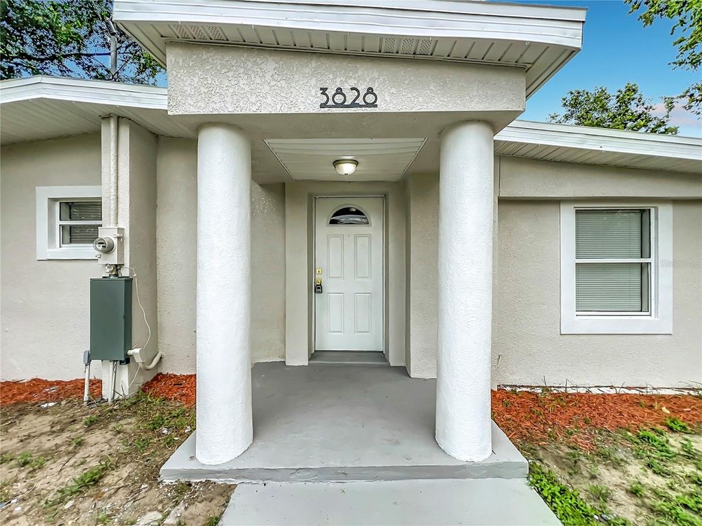Photo of 3828 White Heron Drive, Orlando, FL 32808 (MLS # V4949644)