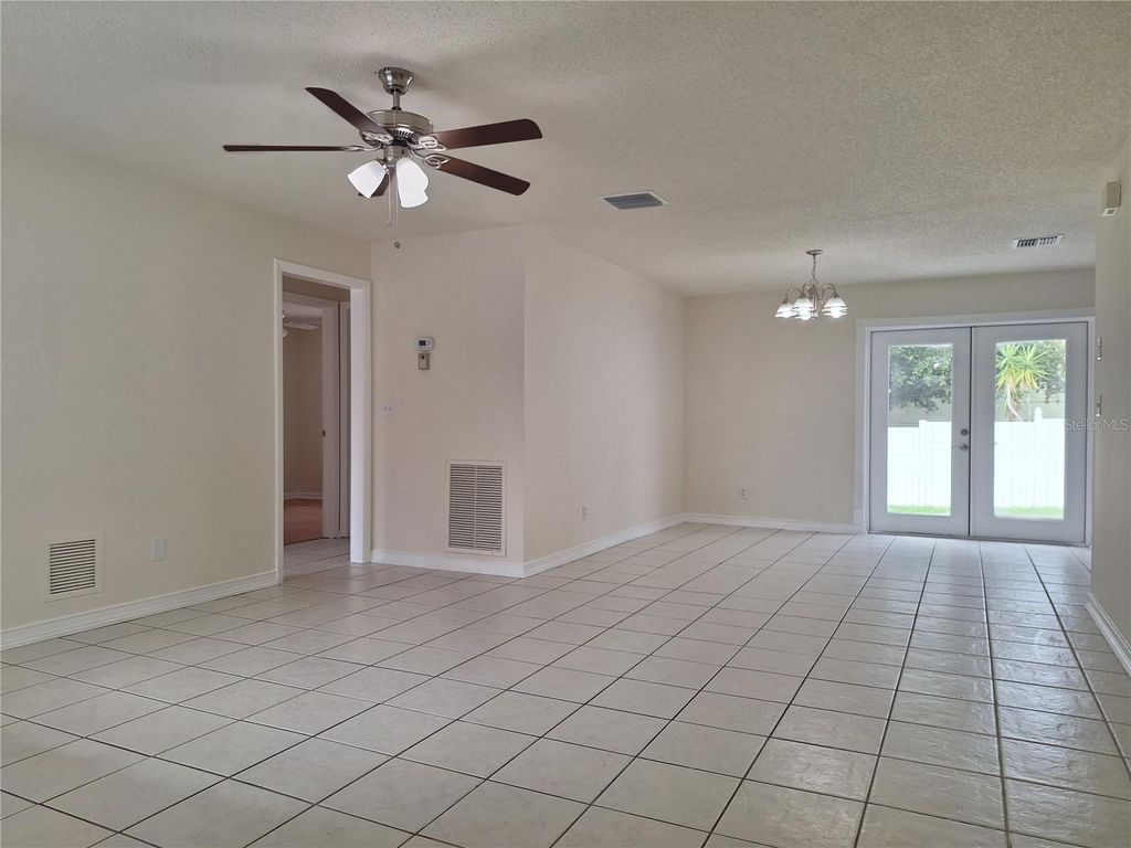 Photo of 1611 Cromwell Drive, Tarpon Springs, FL 34689 (MLS # W7877232)