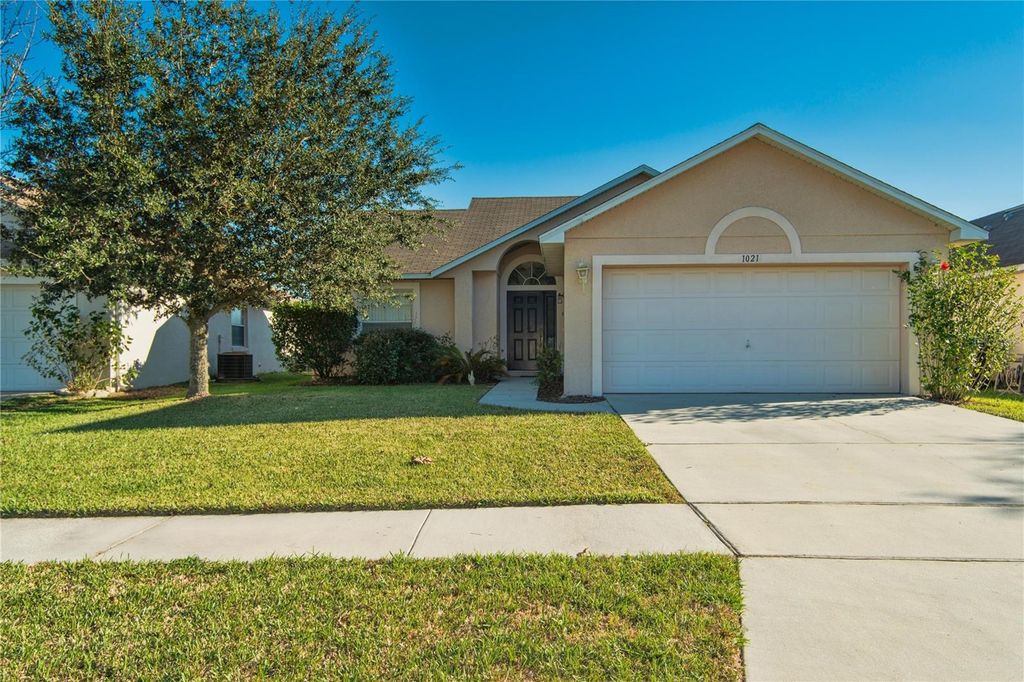 Photo of 1021 Soaring Eagle Lane, Kissimmee, FL 34746 (MLS # S5145278)