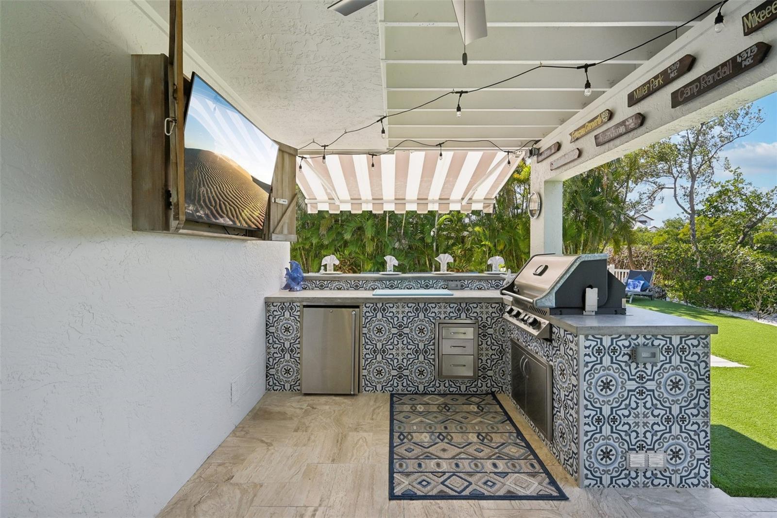 COCONUT BAYOU - Residential