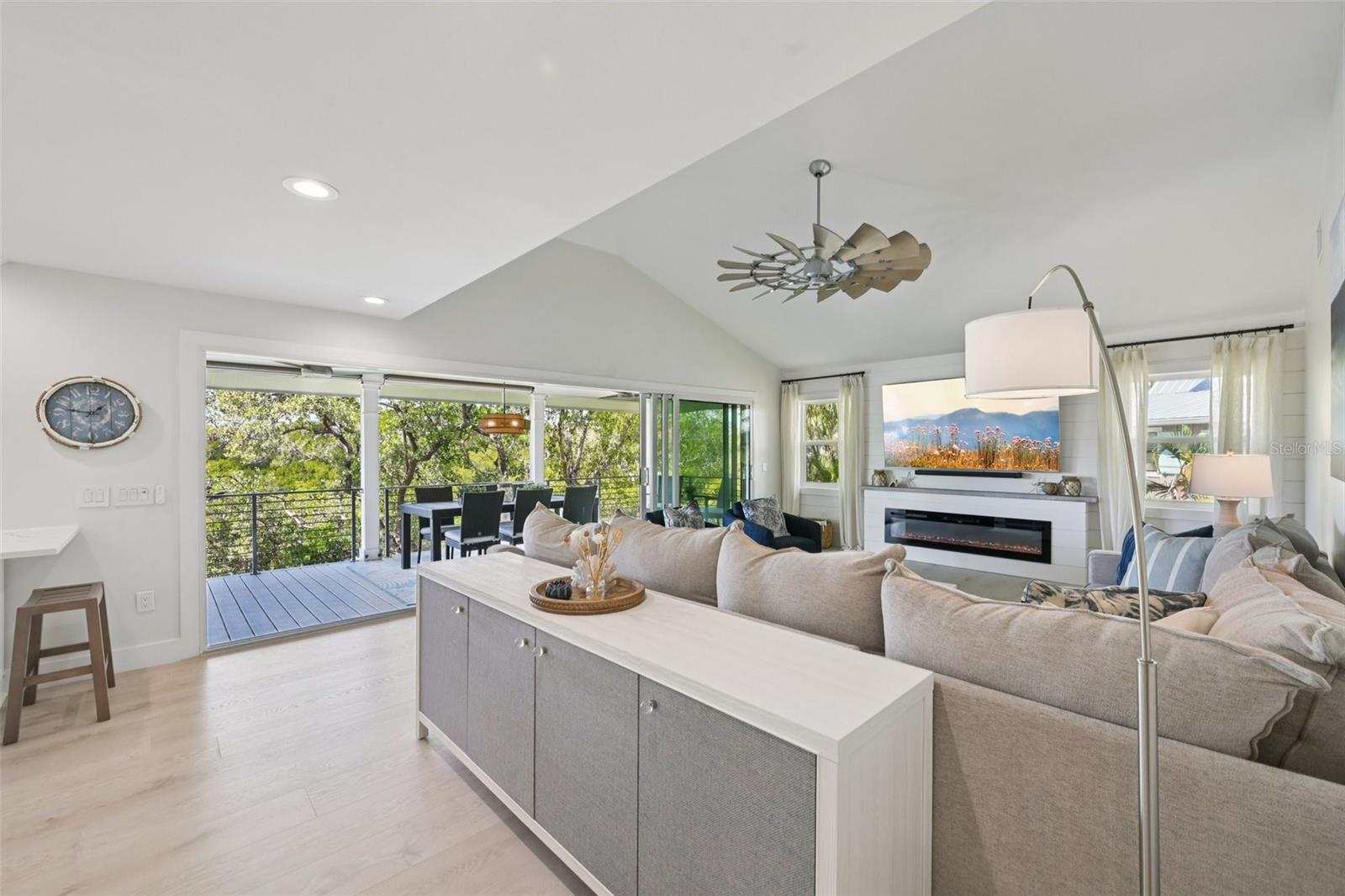 COCONUT BAYOU - Residential