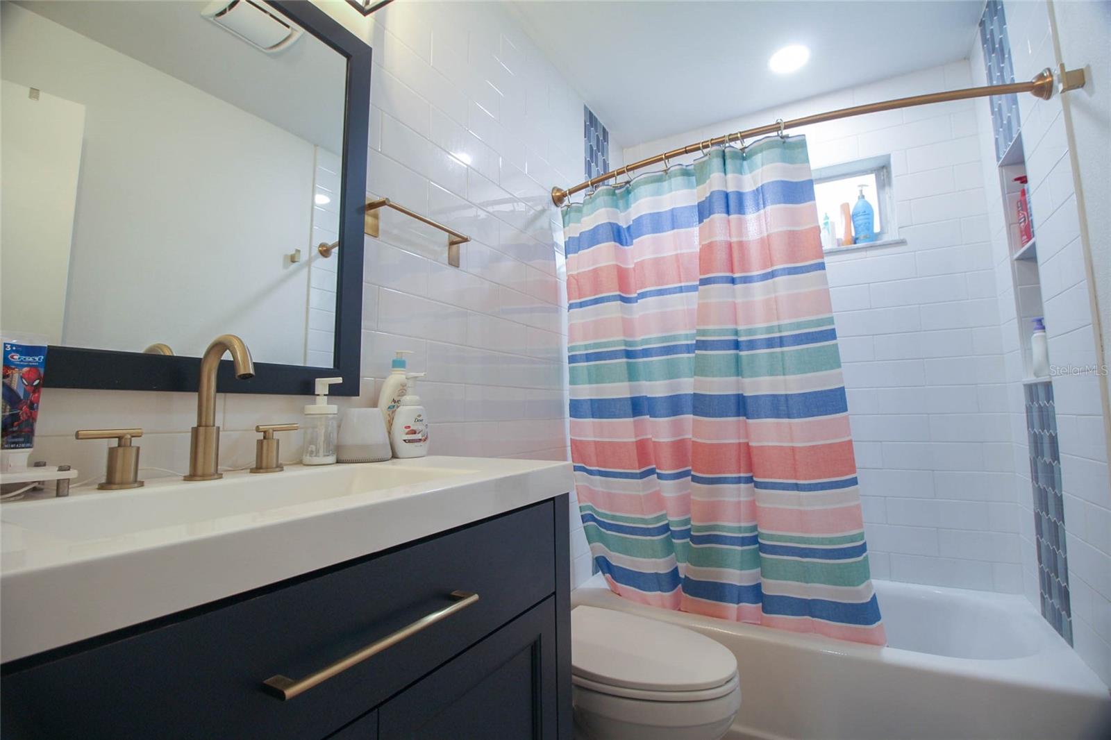 BVL UNIT 7 2ND ADD - Residential Lease