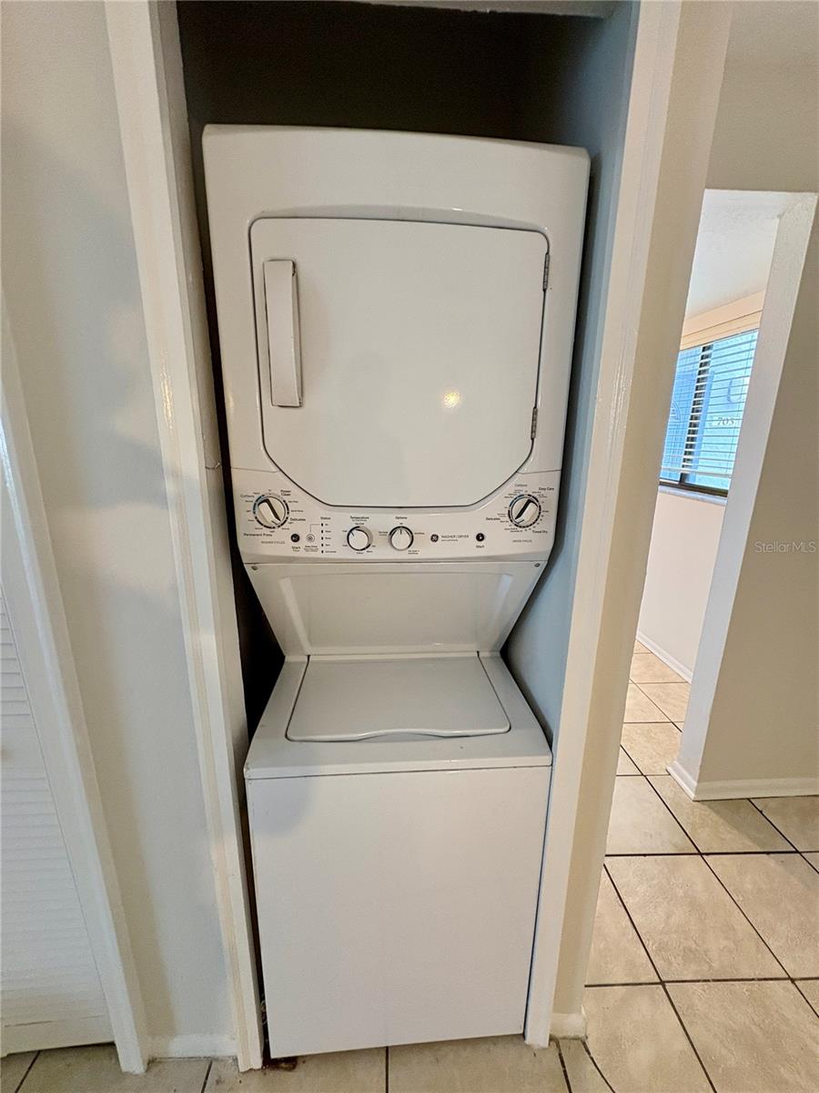 GARDEN WALK PH 1 - Residential Lease