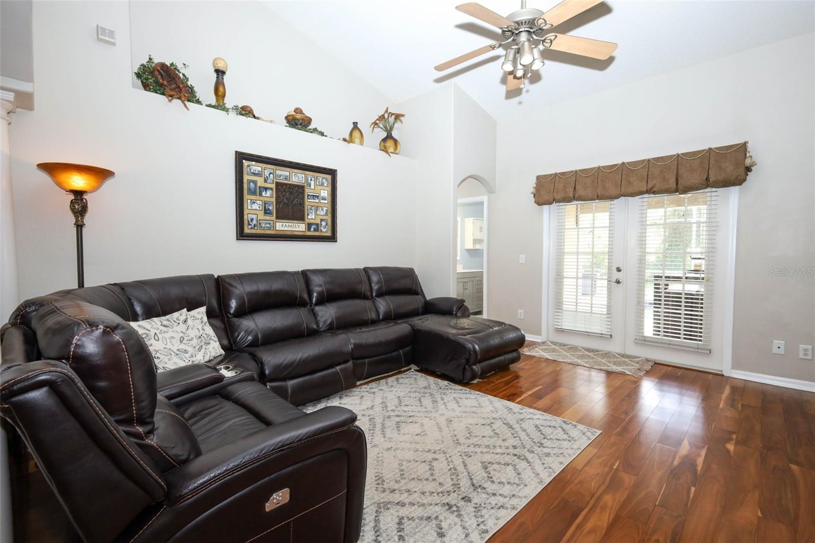 PARKVIEW WEKIVA 44/96 - Residential