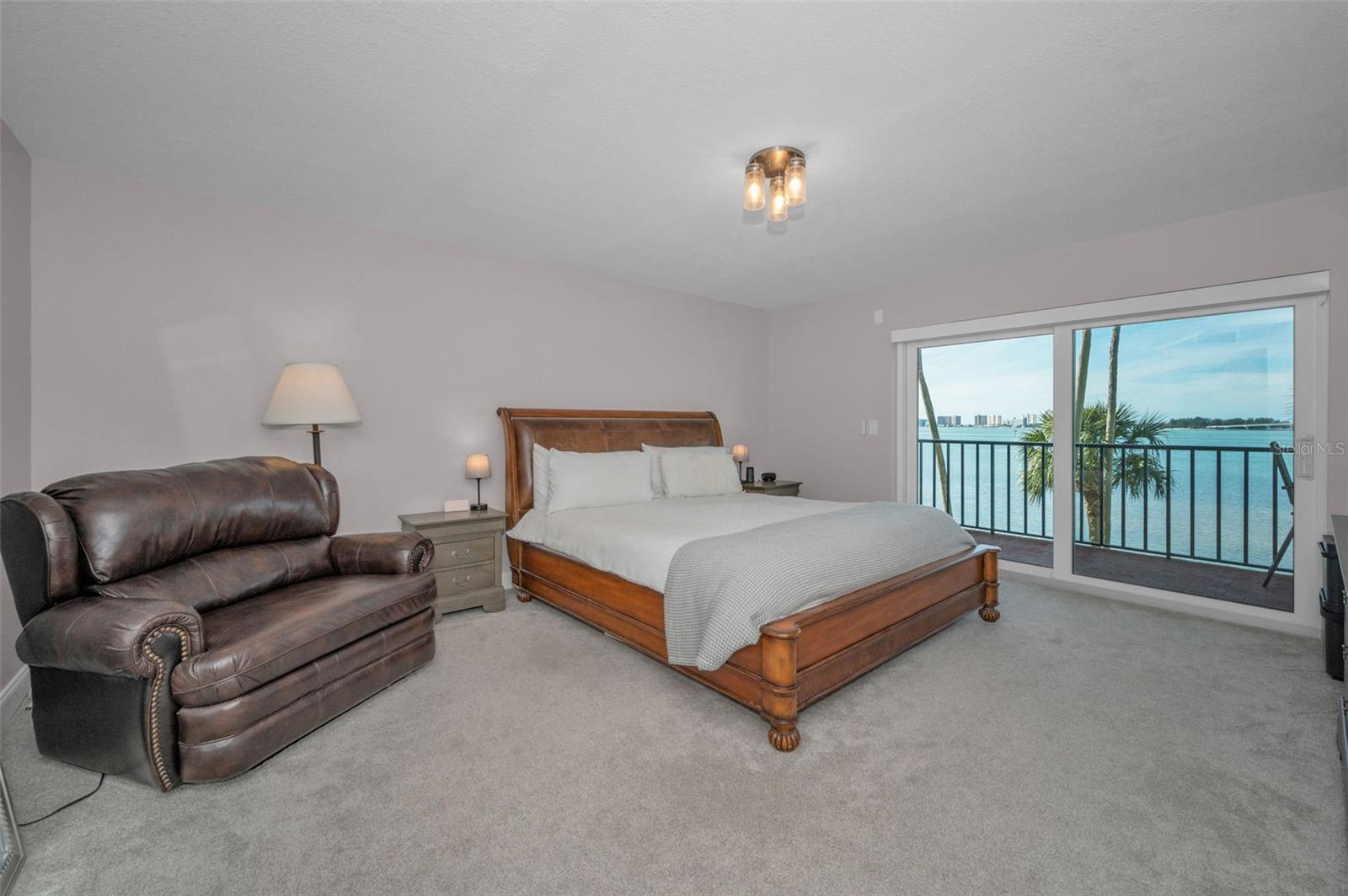 VIEWPOINT-ON-THE-BAY CONDO - Residential