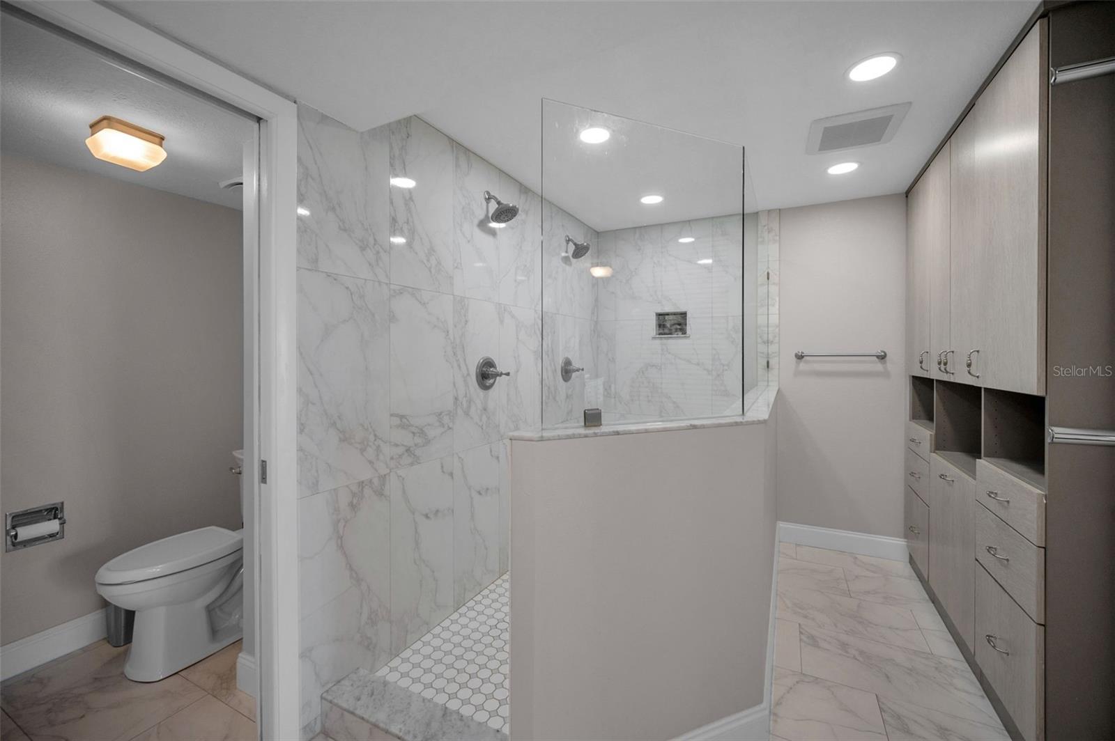 VIEWPOINT-ON-THE-BAY CONDO - Residential