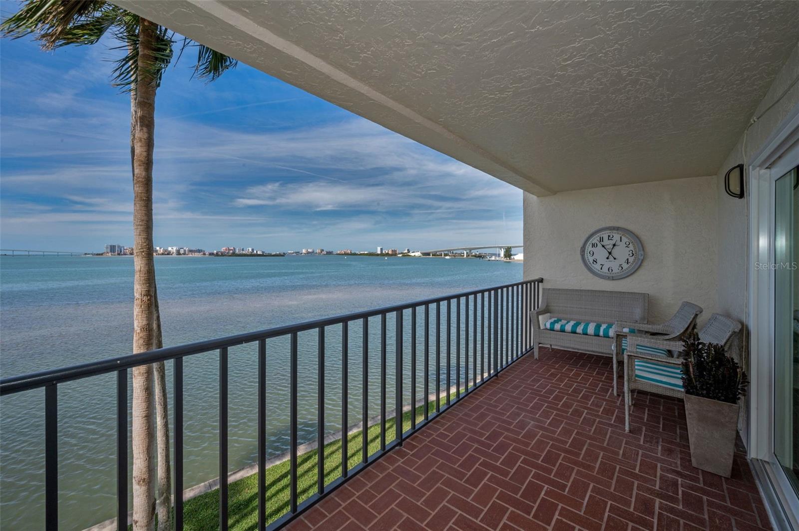 VIEWPOINT-ON-THE-BAY CONDO - Residential