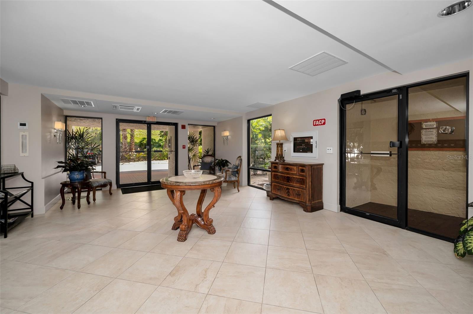 VIEWPOINT-ON-THE-BAY CONDO - Residential