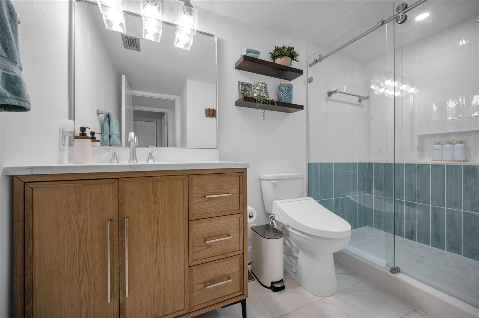 VIEWPOINT-ON-THE-BAY CONDO - Residential