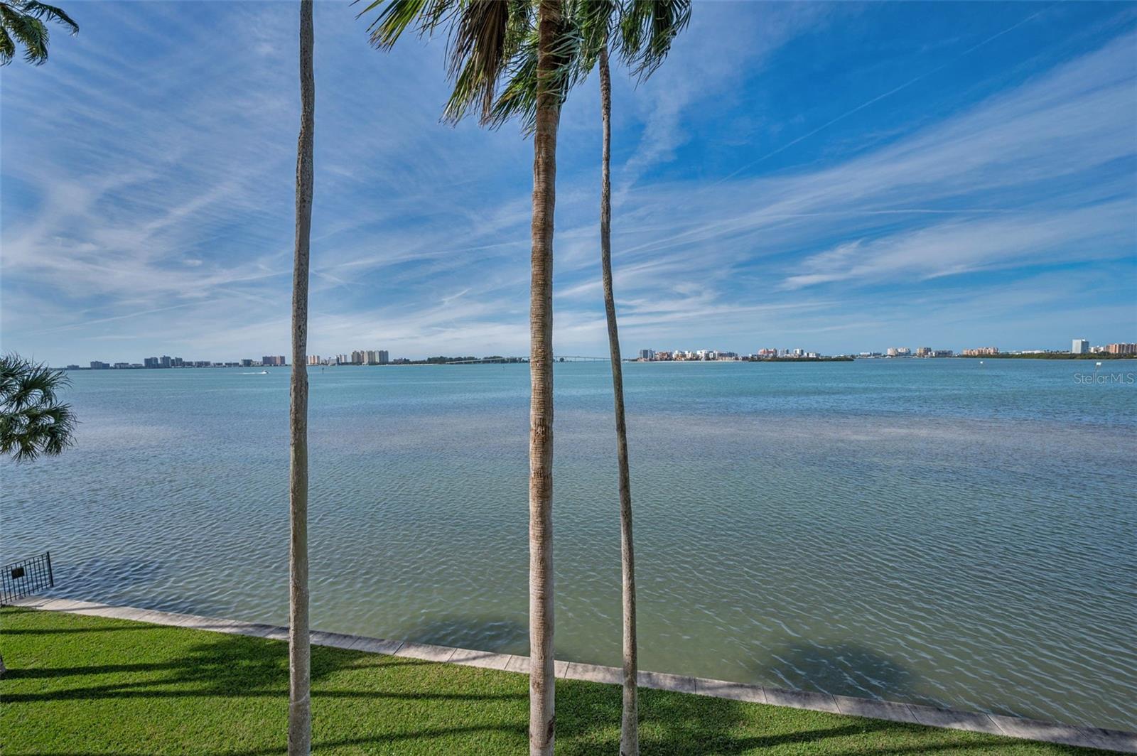 VIEWPOINT-ON-THE-BAY CONDO - Residential