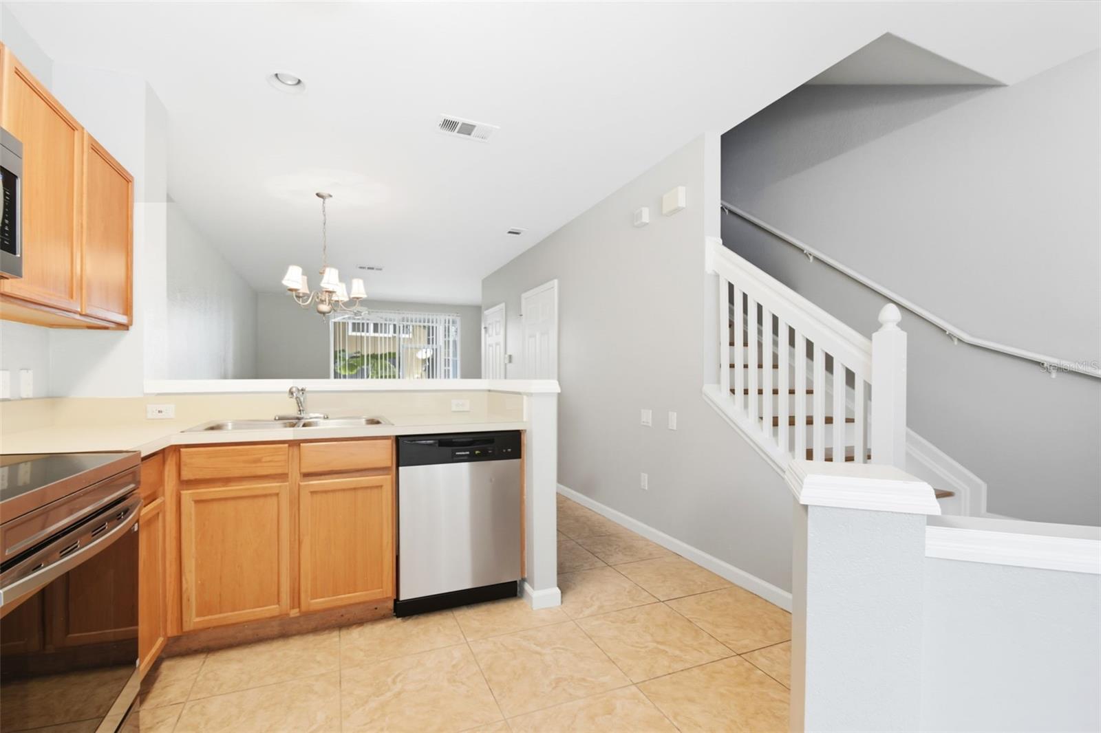 REGENCY OAKS UNIT ONE - Residential Lease