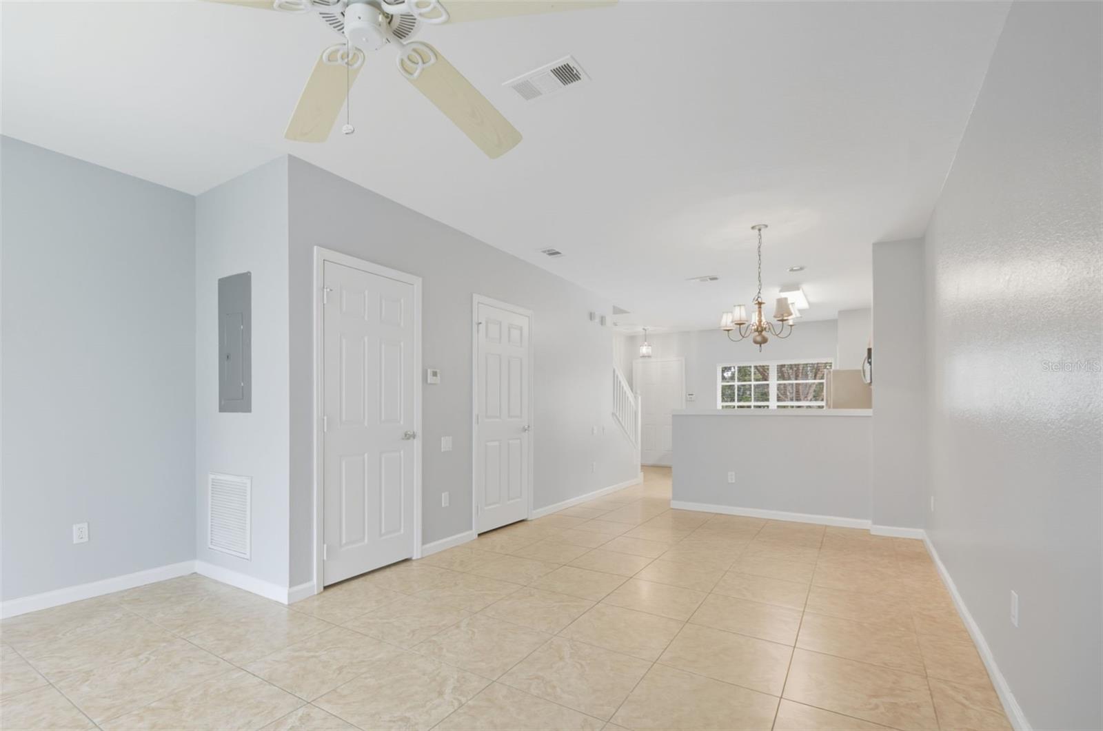 REGENCY OAKS UNIT ONE - Residential Lease