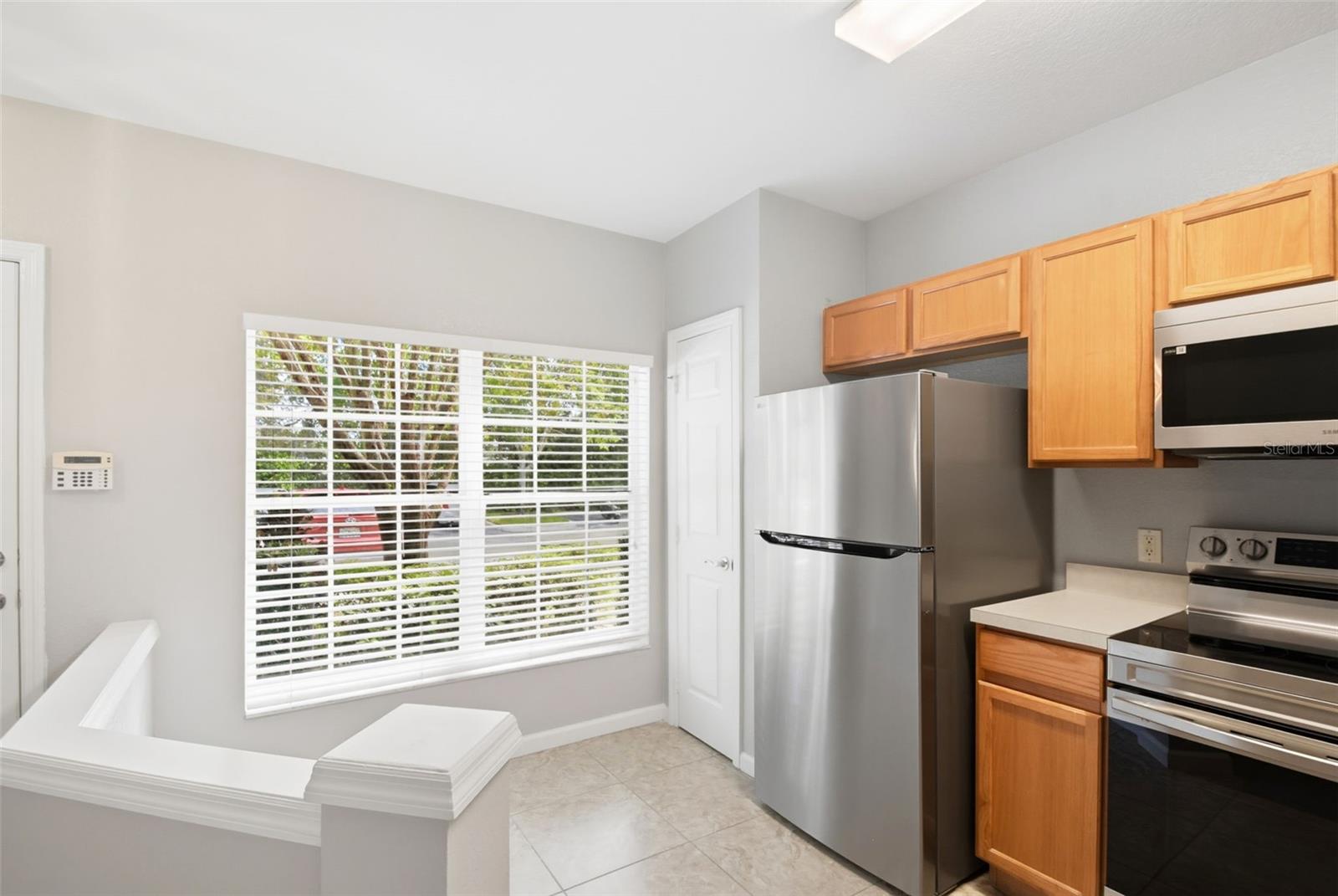REGENCY OAKS UNIT ONE - Residential Lease