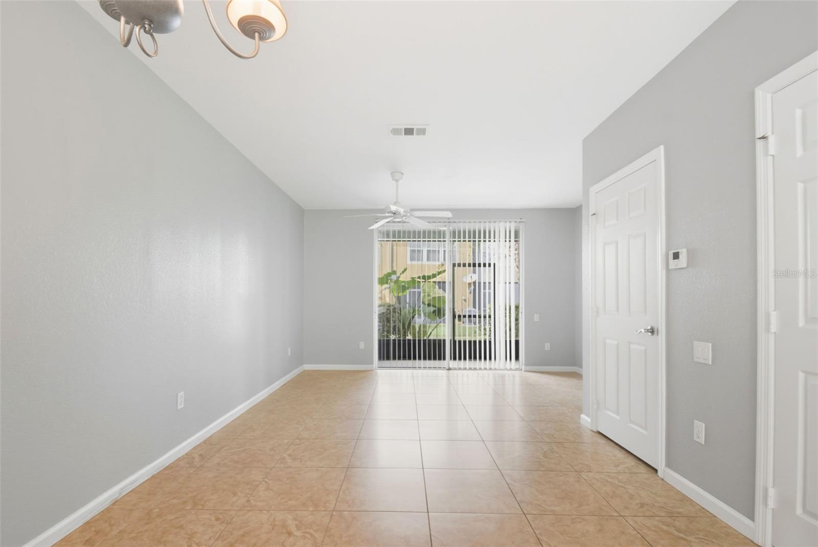 REGENCY OAKS UNIT ONE - Residential Lease