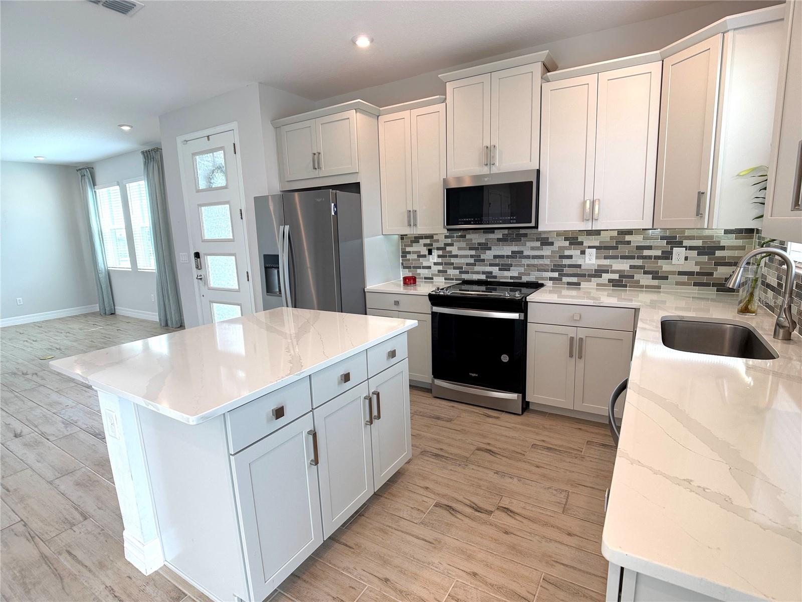 771 SPRING PALMS LOOP