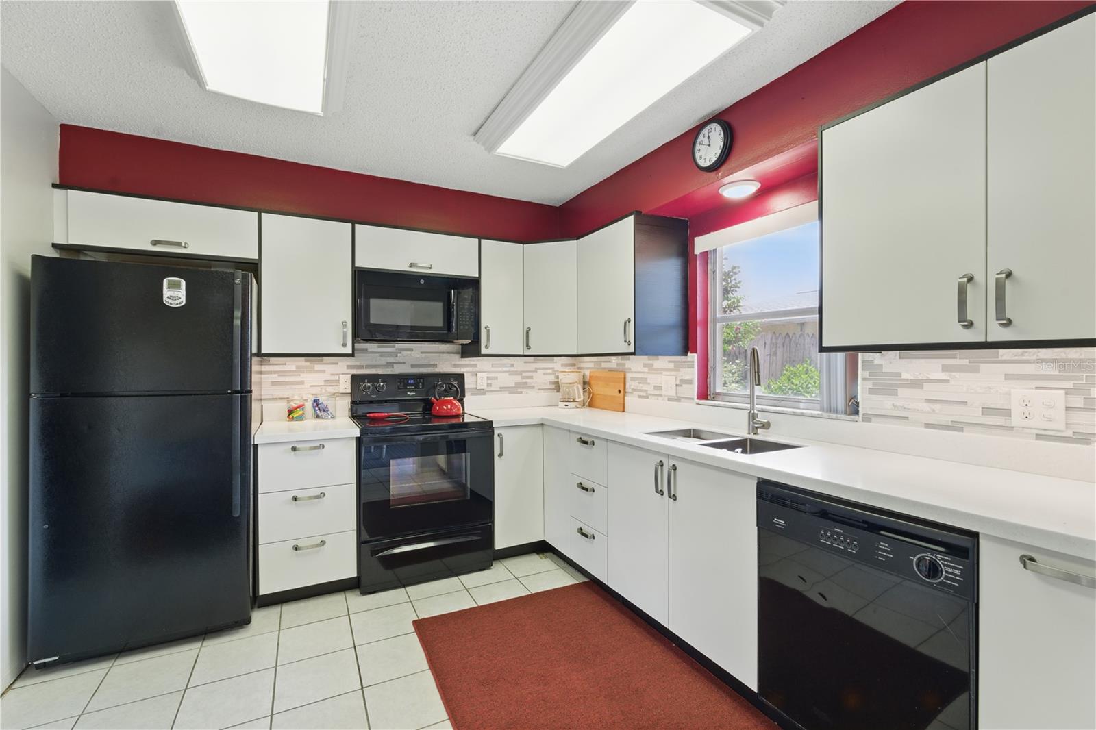 858 CAMBRIDGE COURT 858