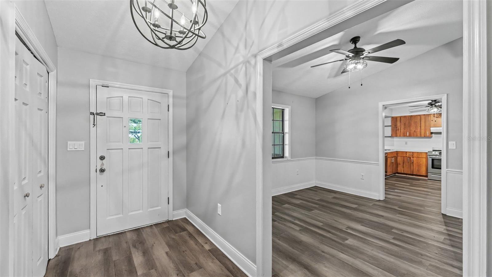 5195 OAKWOOD TRAIL