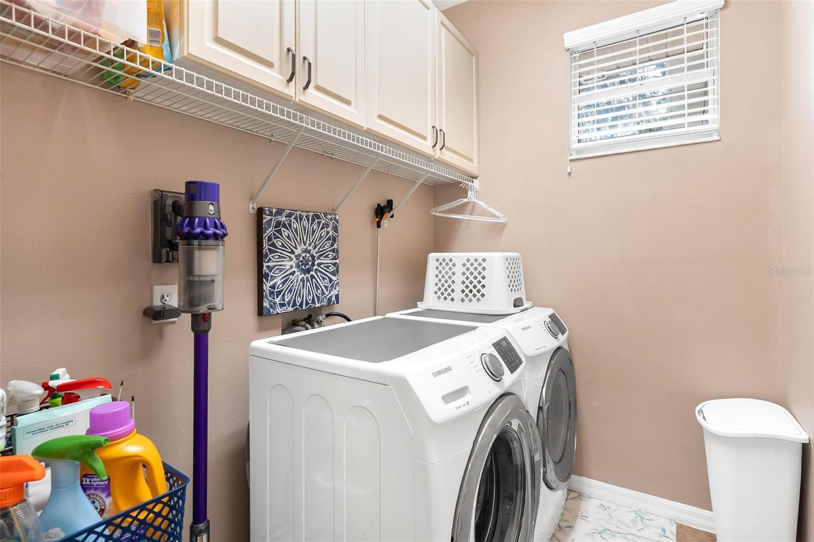 HARBOR HILLS - Residential