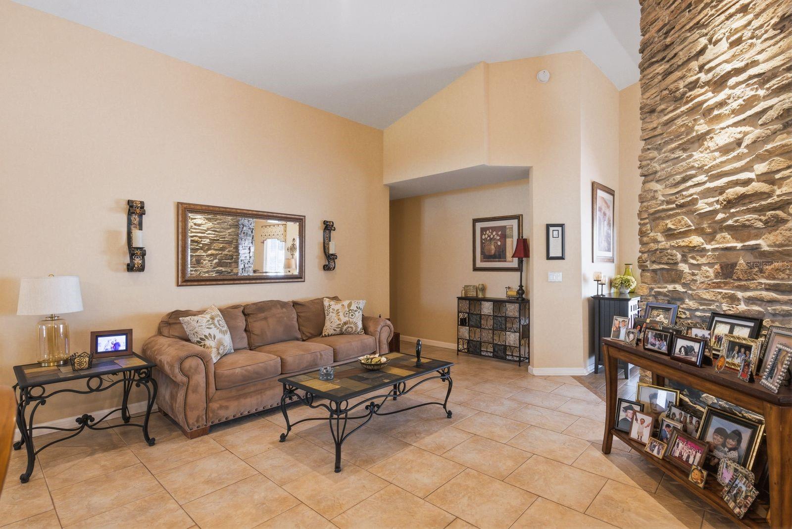 3228 BENTLEY DRIVE