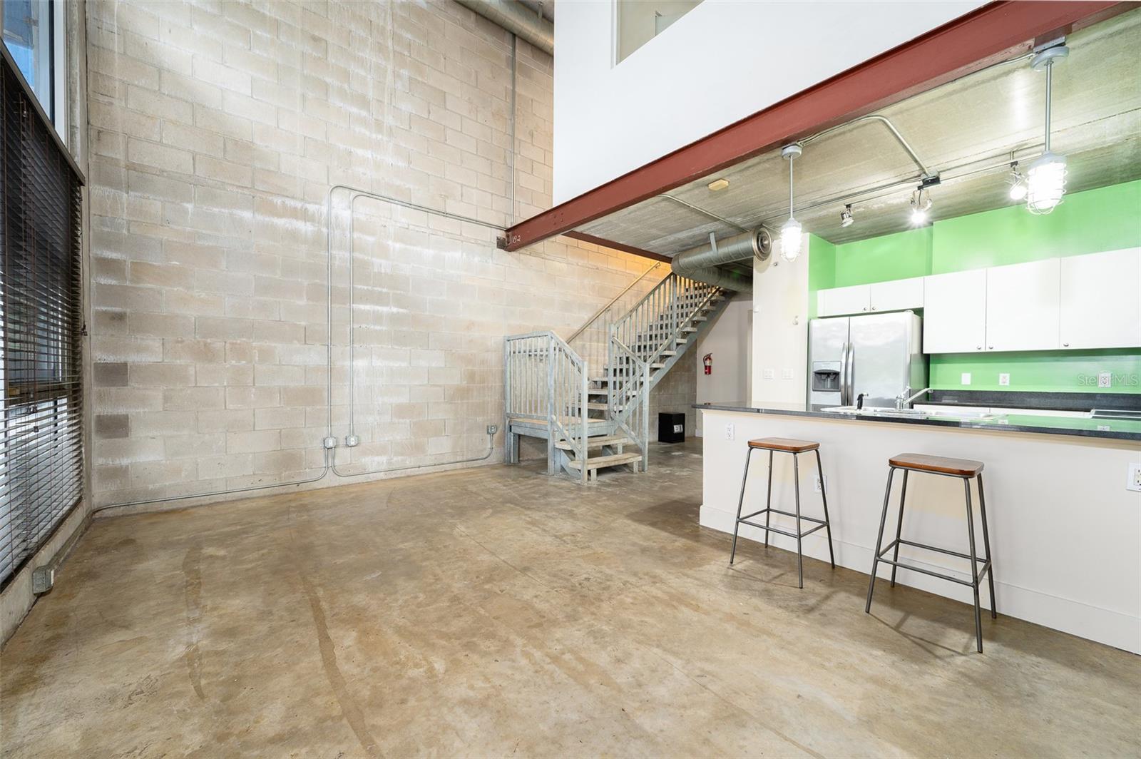 LOFTS OASIS CONDO - Residential