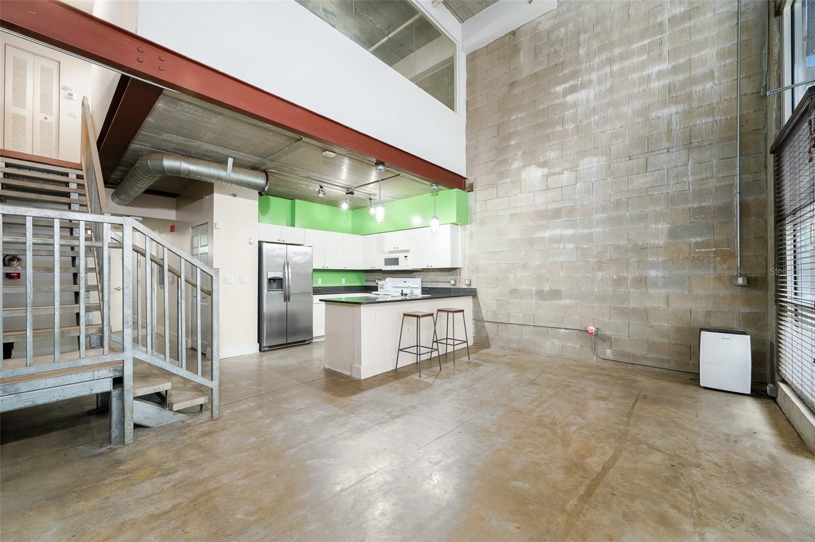 LOFTS OASIS CONDO - Residential