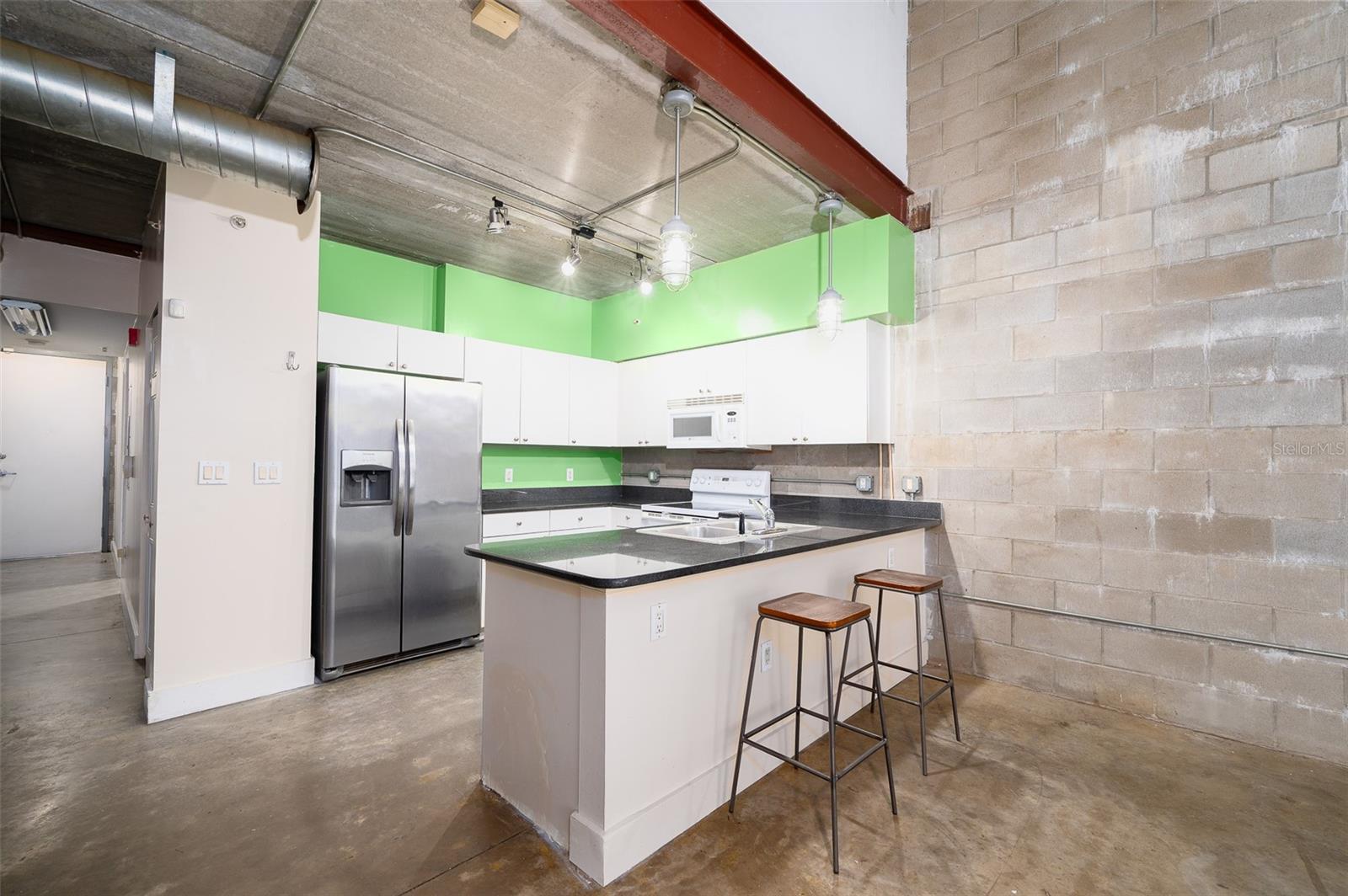 LOFTS OASIS CONDO - Residential