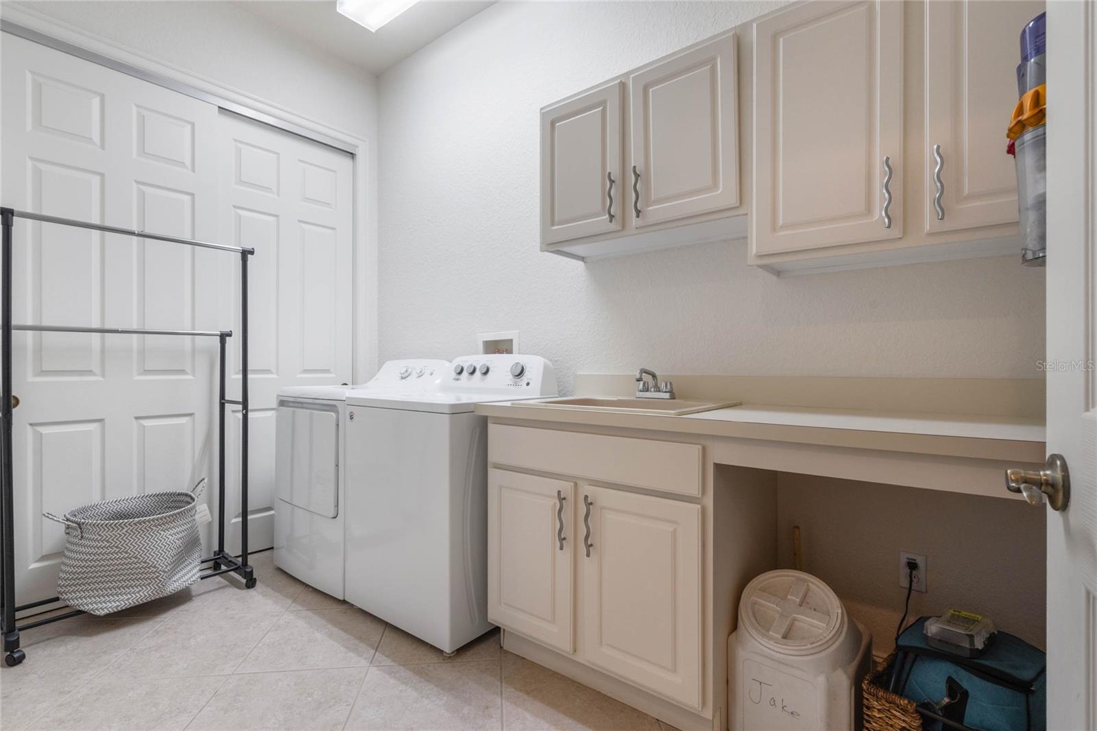 HOWEY IN HILLS MISSION CARMEL CONDO U - Residential