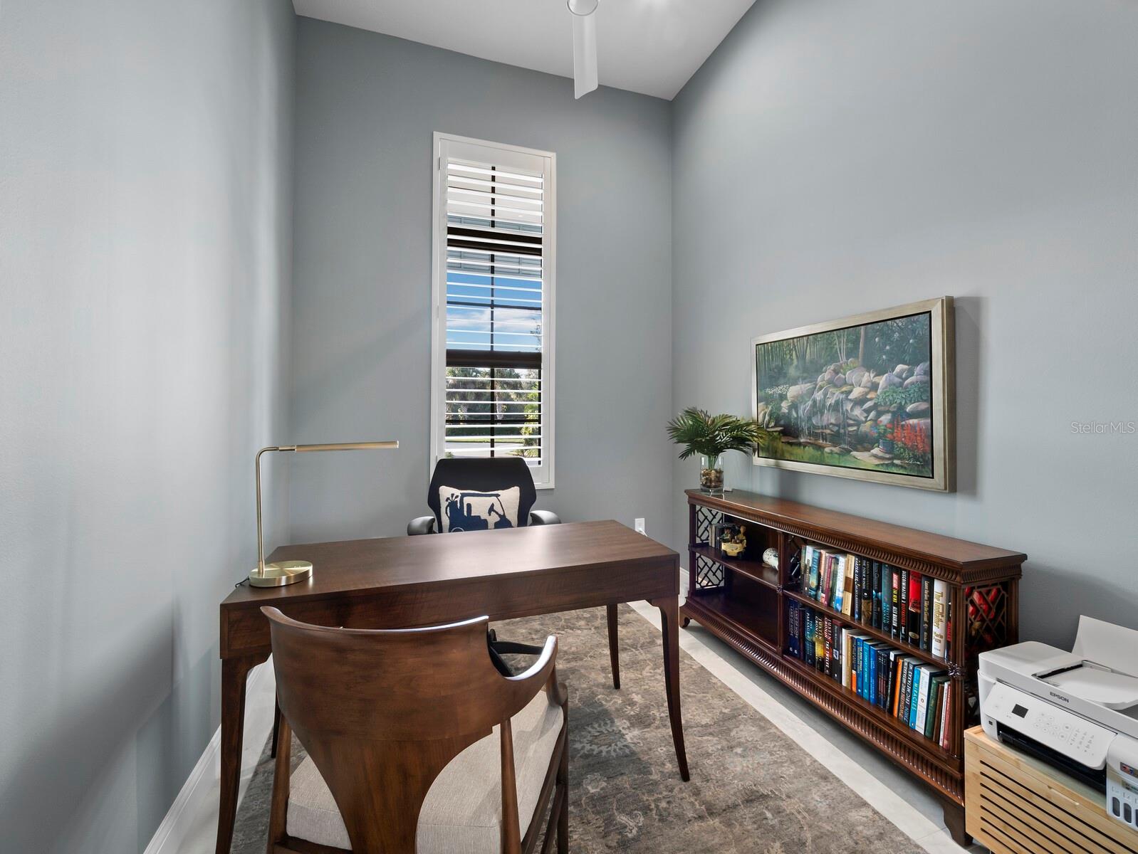 FOUNDERS CLUB - Residential