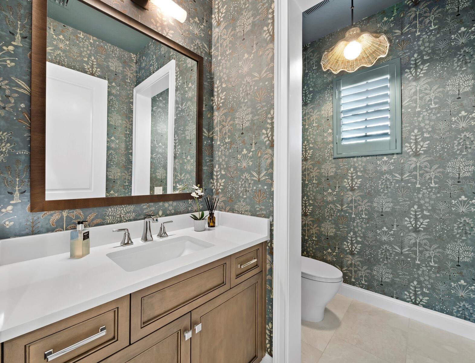 FOUNDERS CLUB - Residential