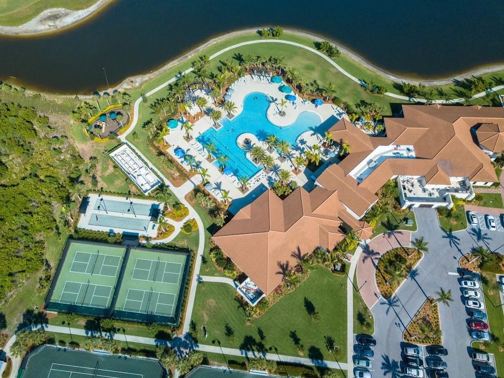 Photo of 23972 Skyflower Court, Venice, FL 34293 (MLS # A4692573)