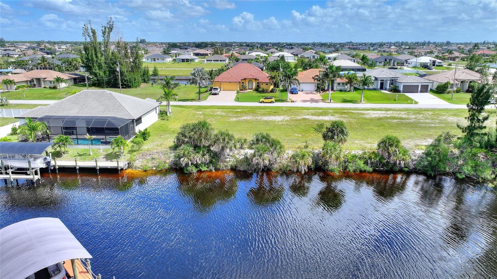CAPE CORAL - Land