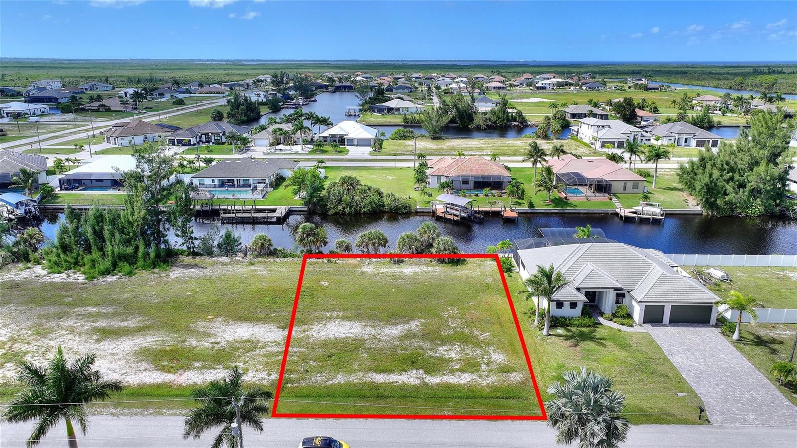CAPE CORAL - Land