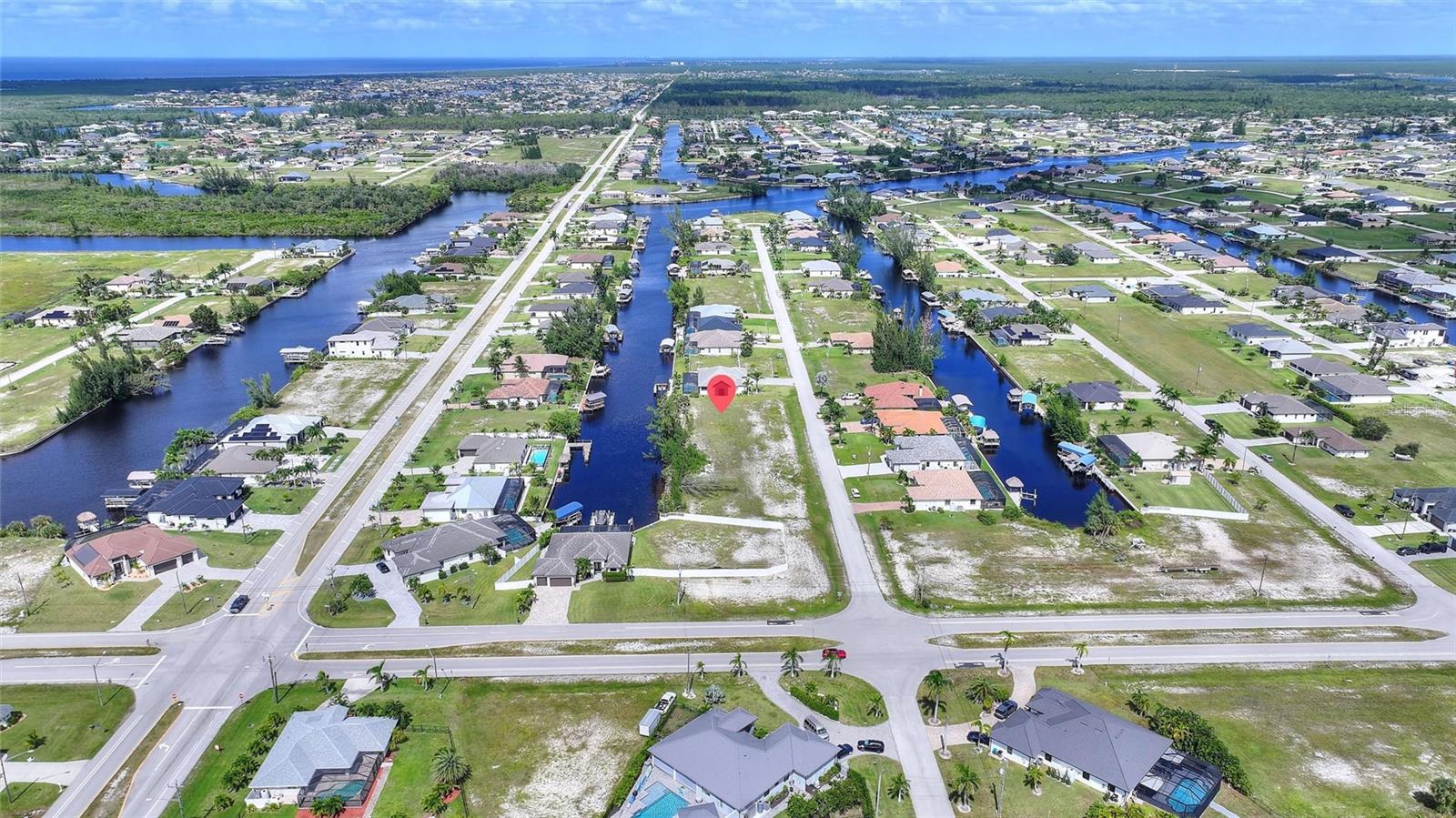CAPE CORAL - Land