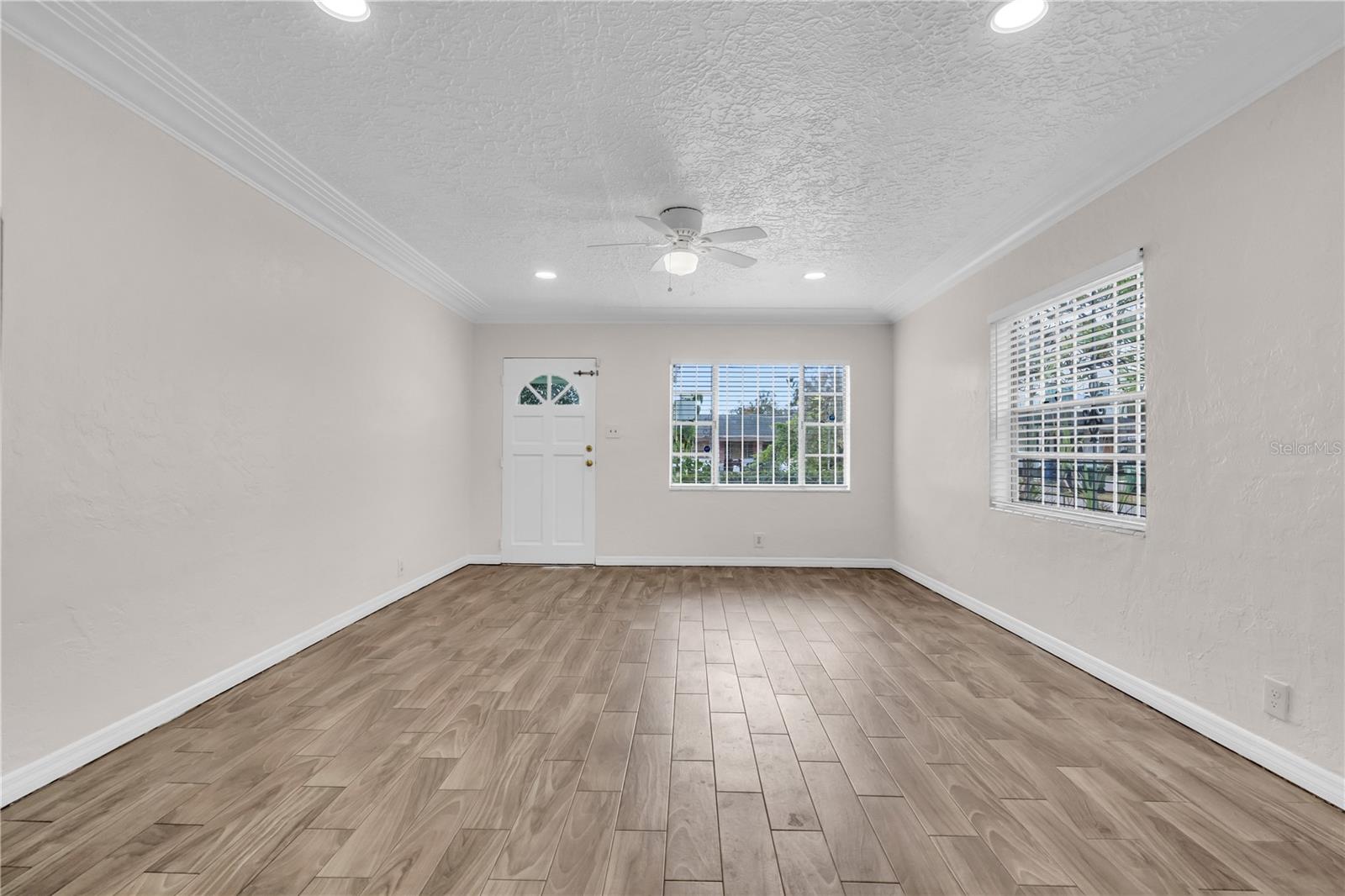 1712 E CARACAS STREET