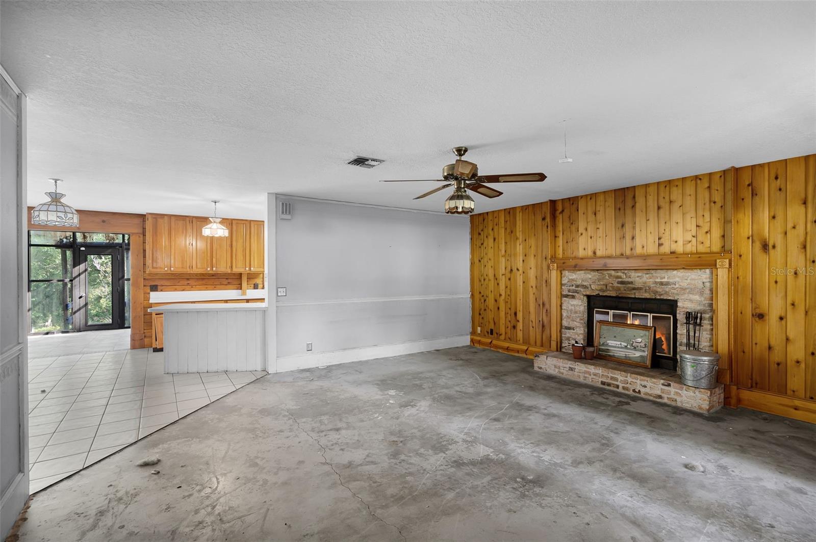 4703 MEADOWLAND DRIVE