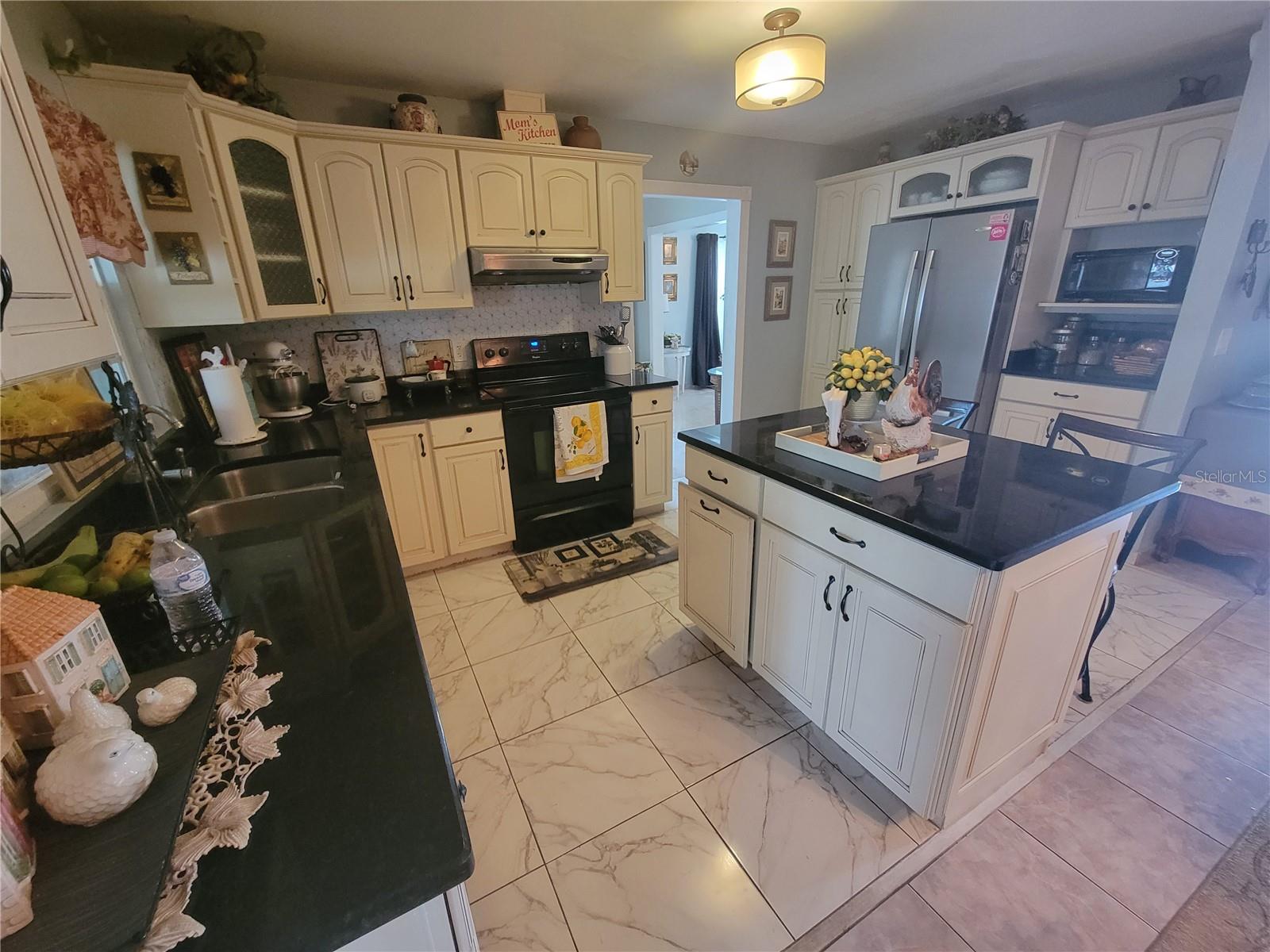 912 62ND STREET COURT W