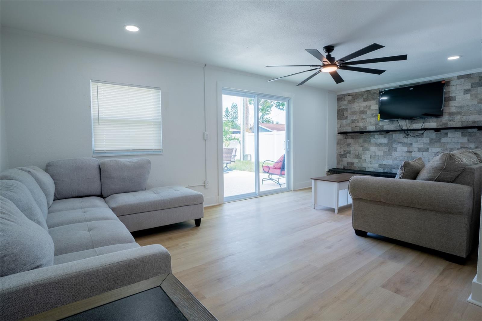 CHARGANA RIDGE MANOR - Residential