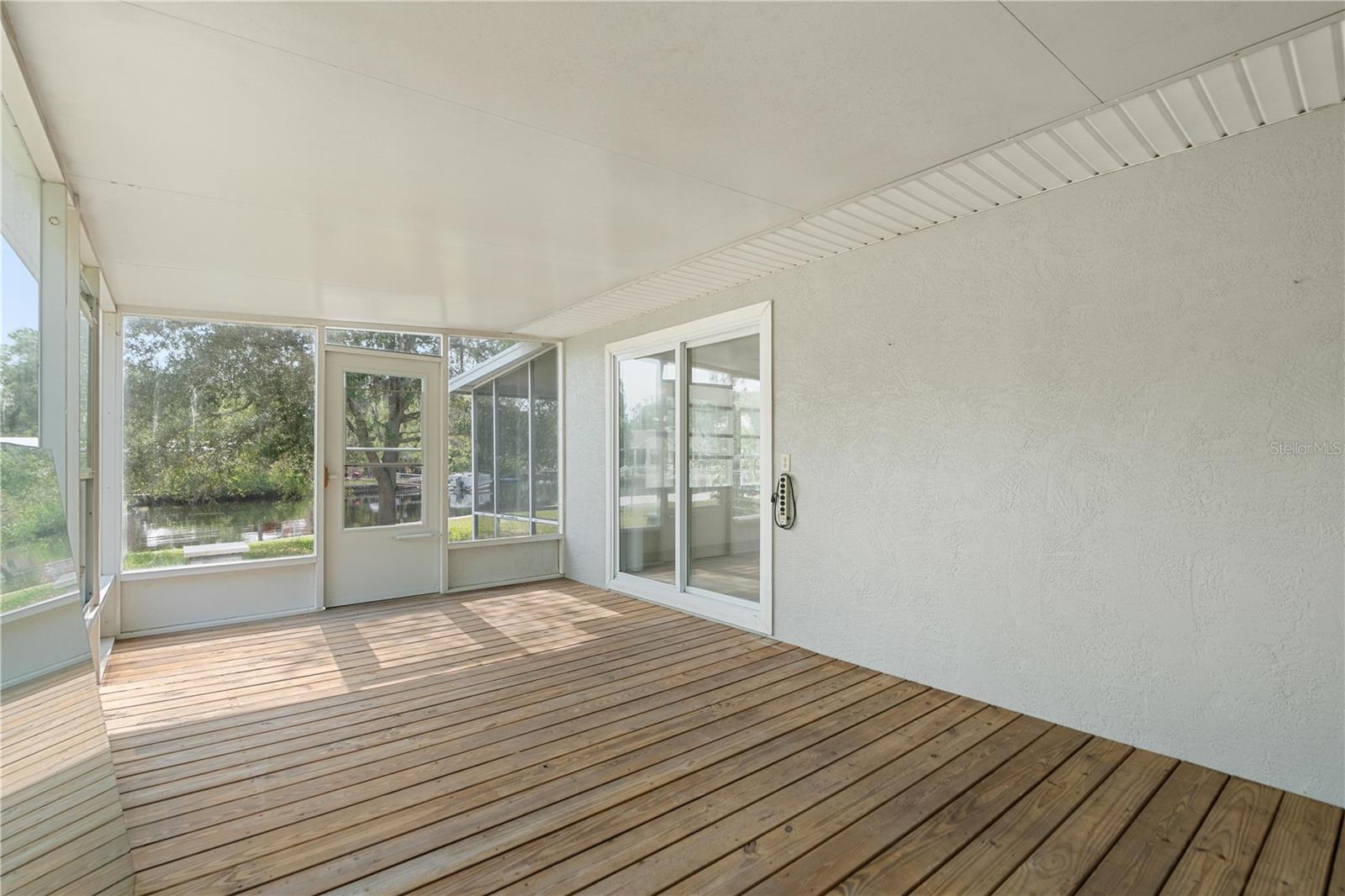 SEMINOLE POINT - Residential Income