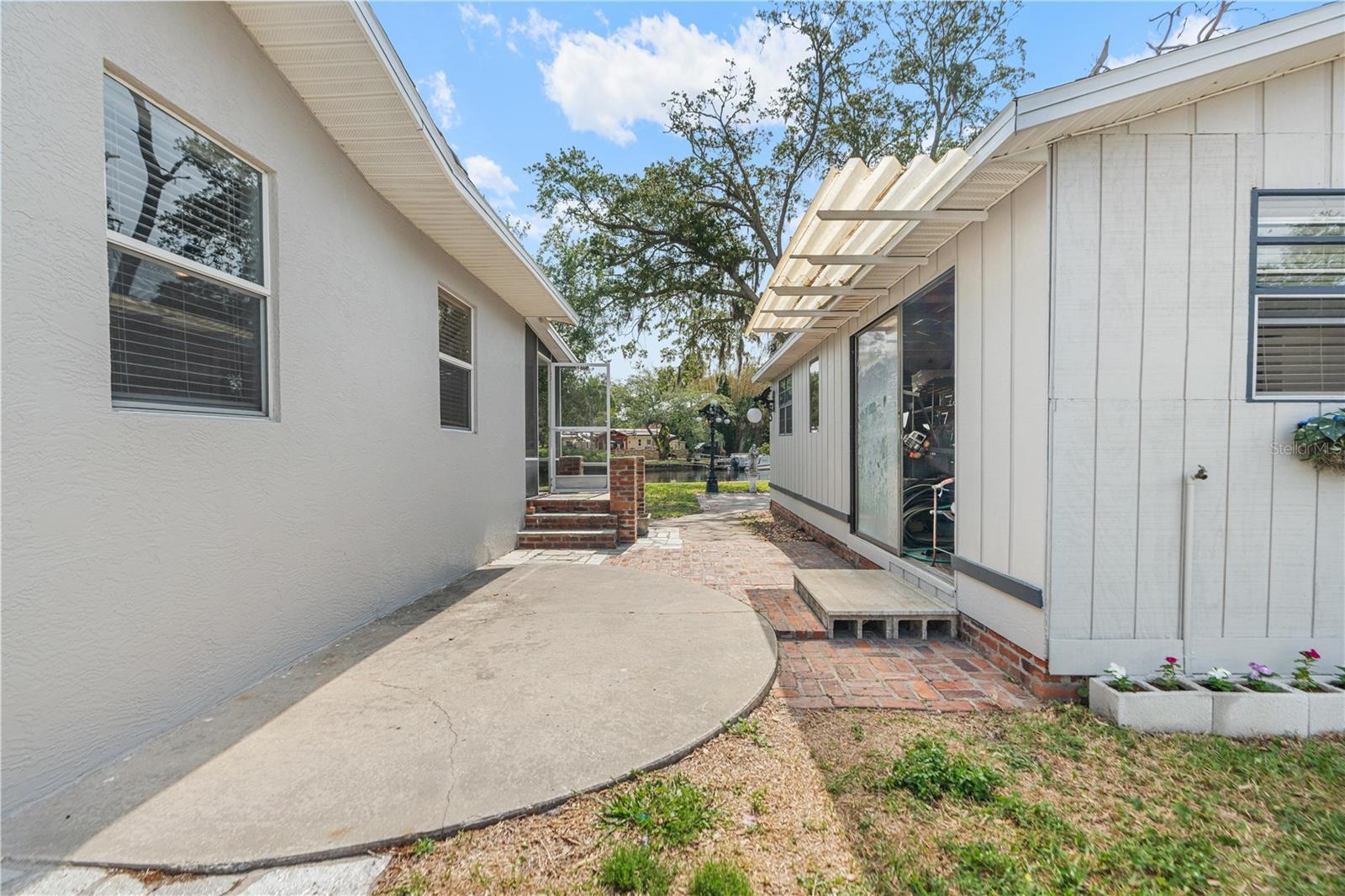 SEMINOLE POINT - Residential Income