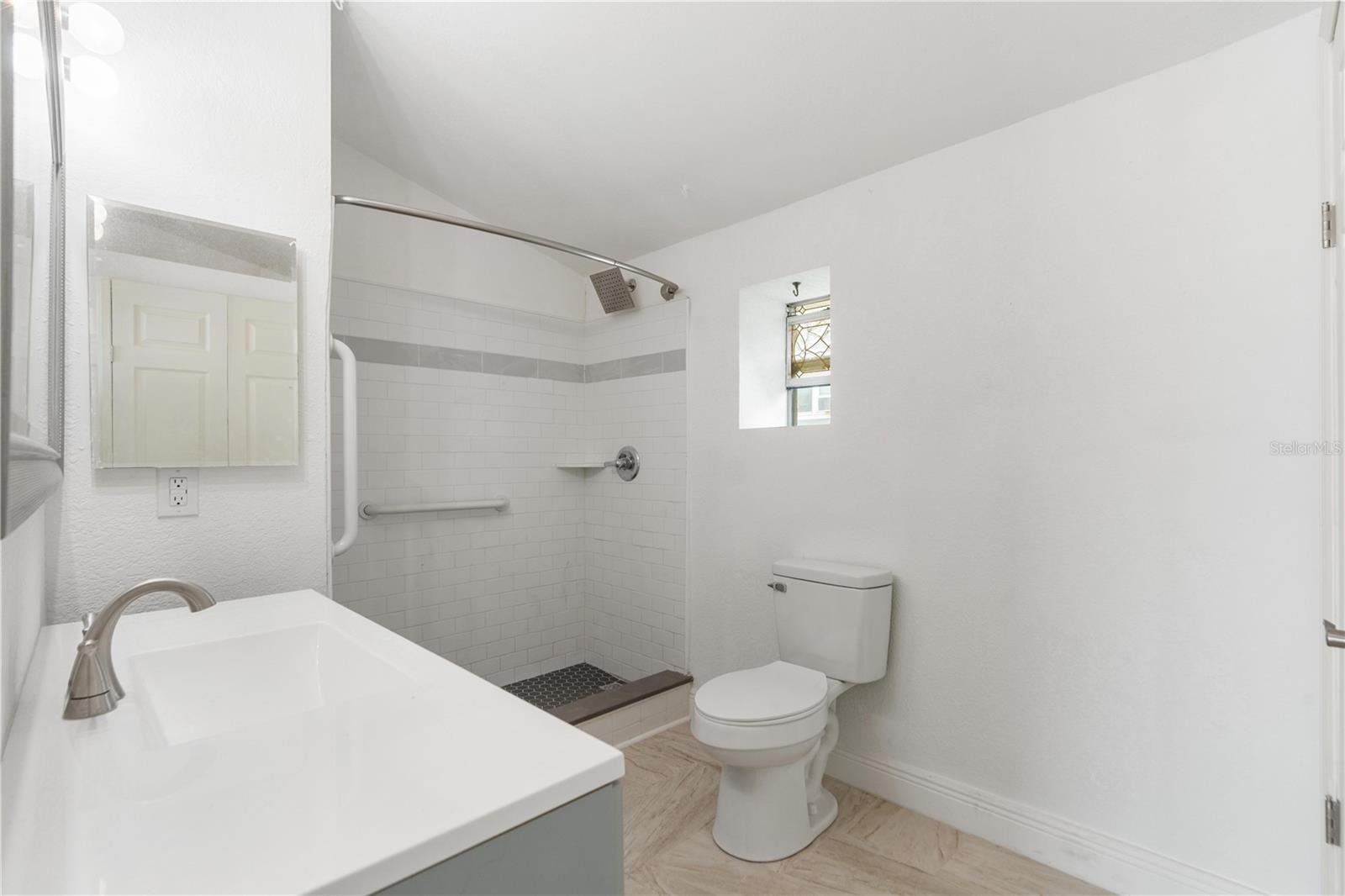 SEMINOLE POINT - Residential Income