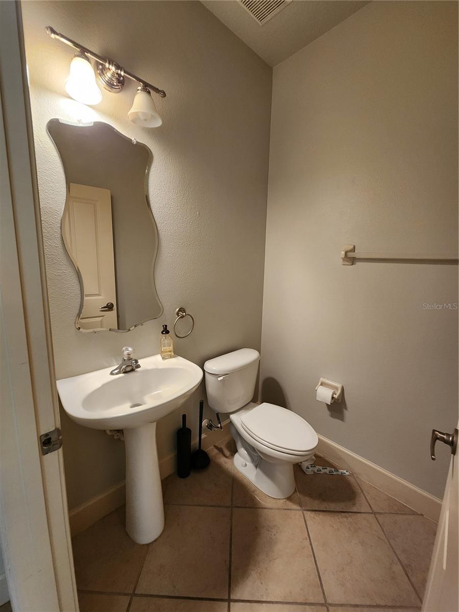 BIRCHWOOD NBHDS B & C - Residential Lease