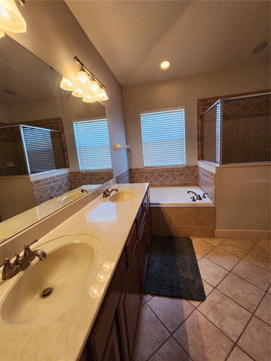 BIRCHWOOD NBHDS B & C - Residential Lease