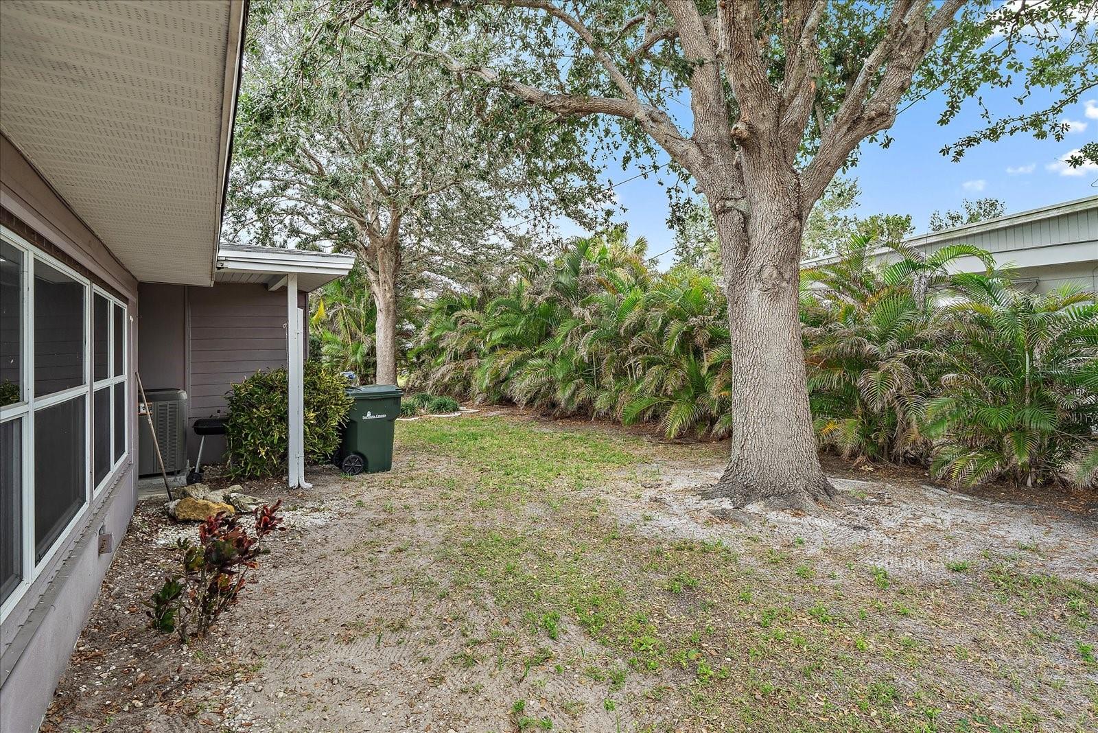 VENICE GARDENS TOWNEPARK - Residential
