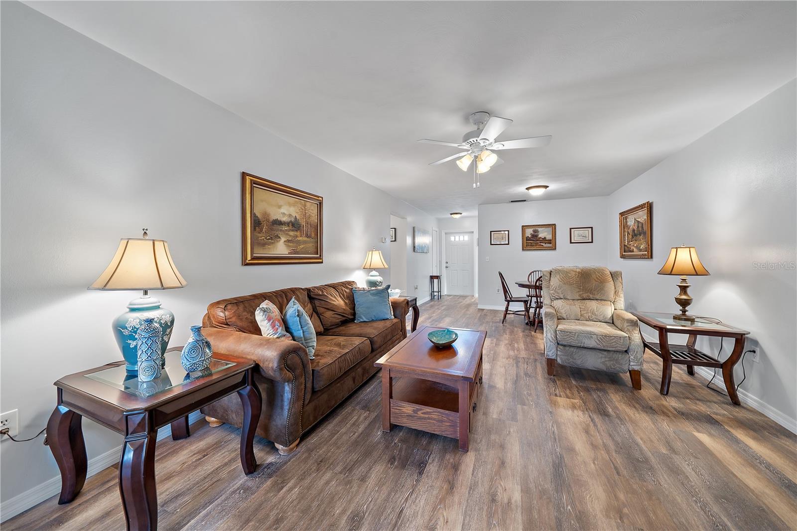VENICE GARDENS TOWNEPARK - Residential