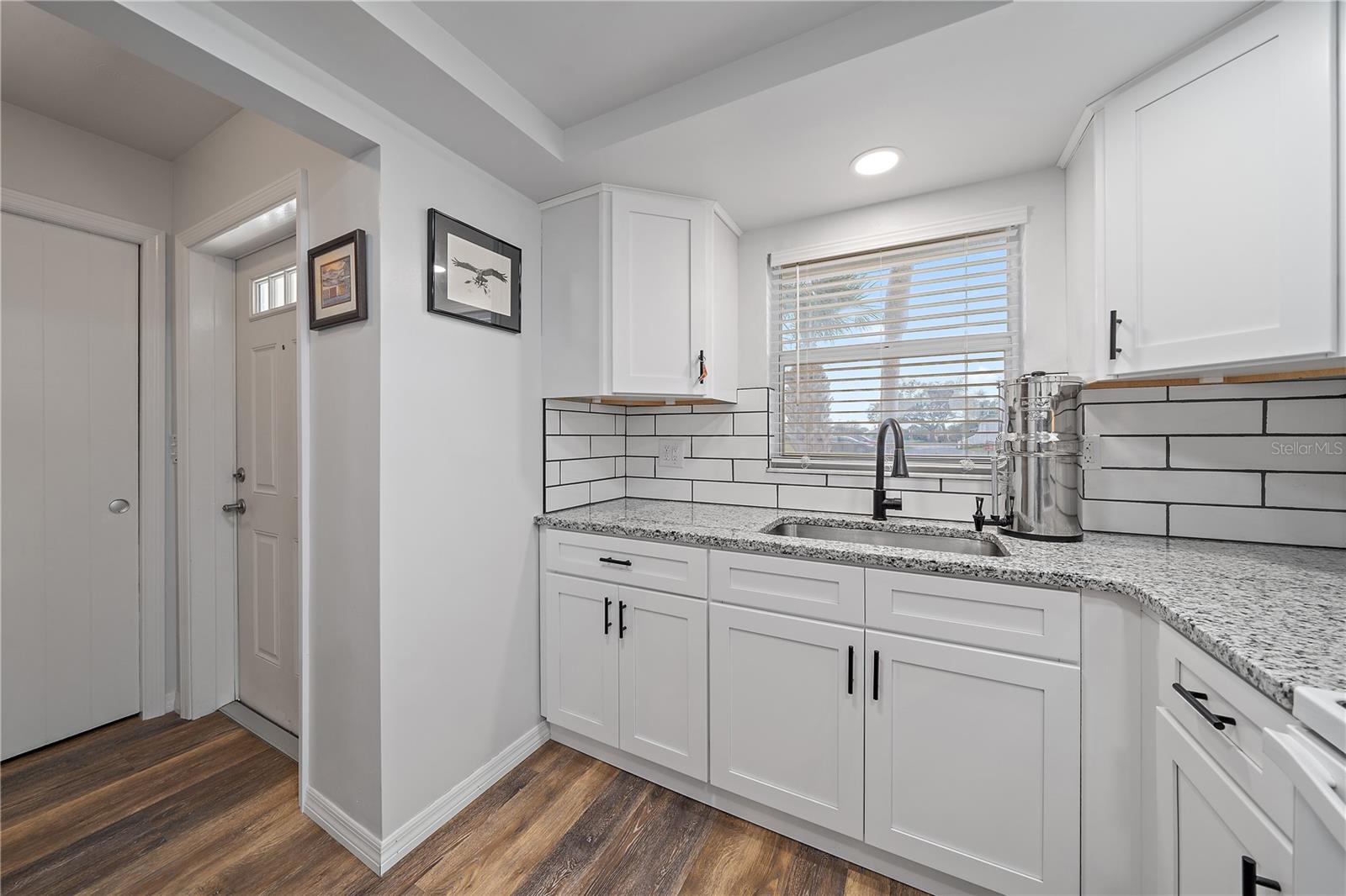 VENICE GARDENS TOWNEPARK - Residential