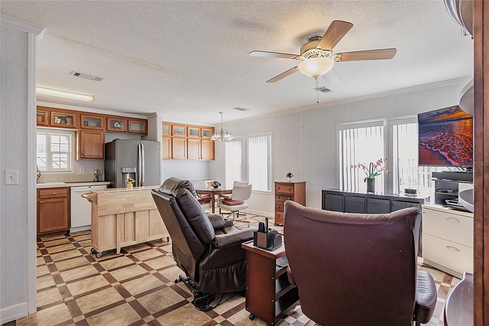 1100 UNIVERSITY PARKWAY 11