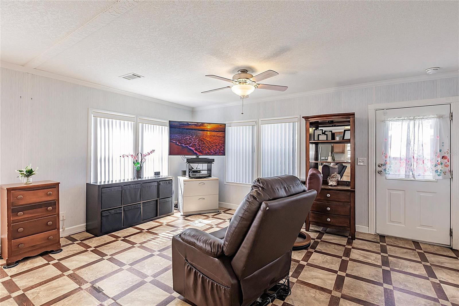 1100 UNIVERSITY PARKWAY 11
