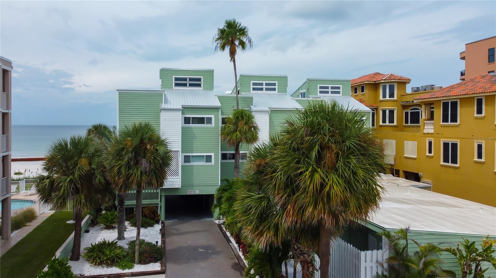 SUNPLACE CONDO - Residential