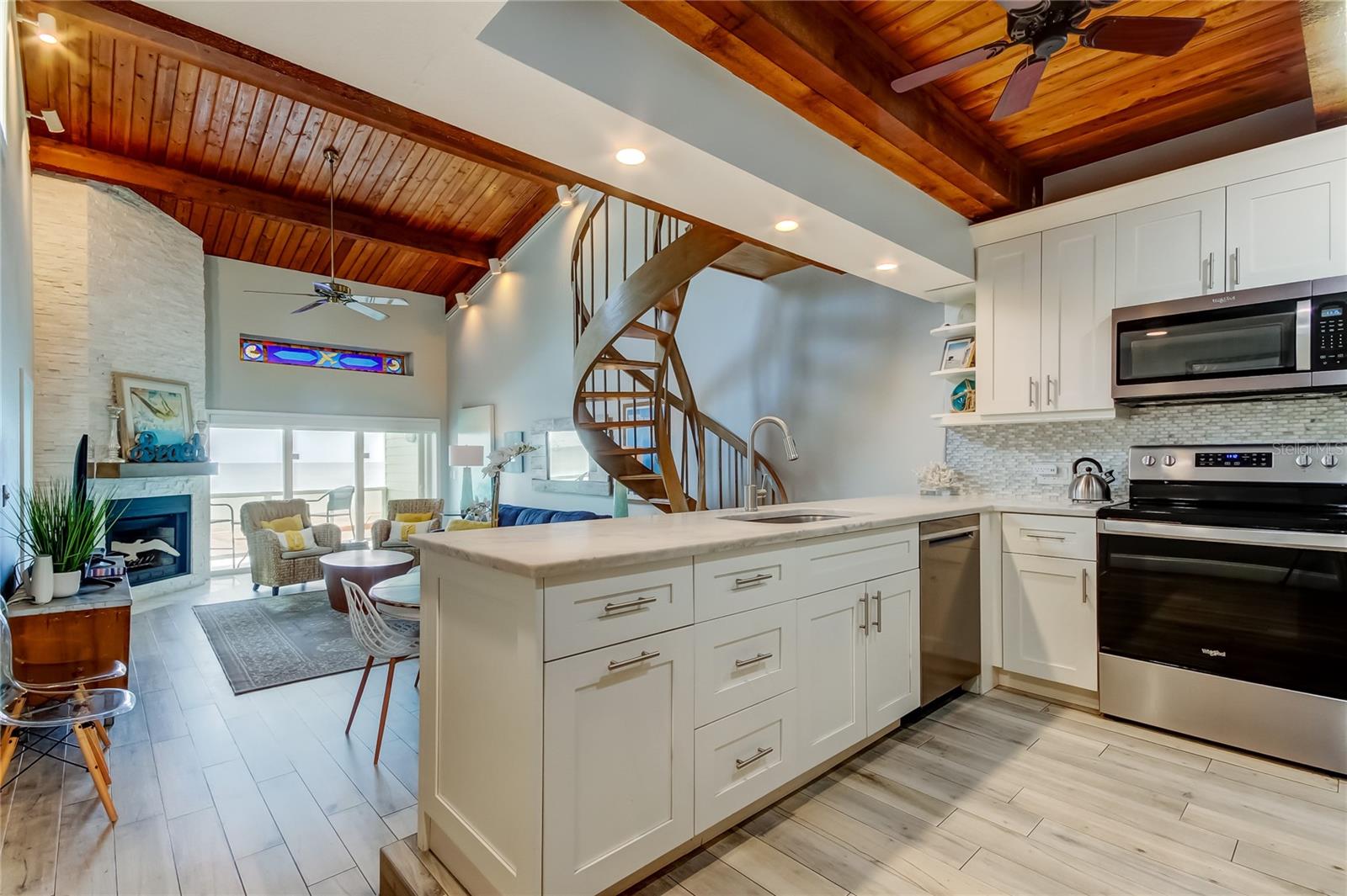 SUNPLACE CONDO - Residential