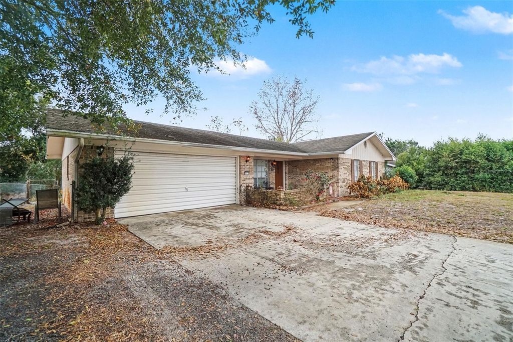 Photo of 805 E Normandy Boulevard, Deltona, FL 32725 (MLS # O6383634)